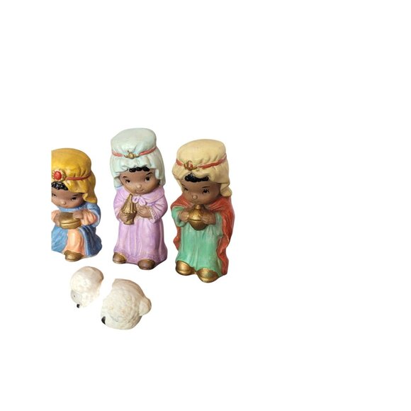 Vintage Miniature Nativity Wise Men Figurines Set Dark Skin Children - Picture 3 of 7